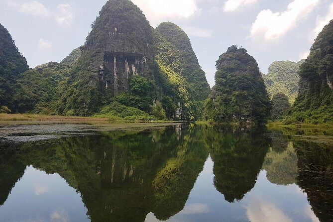 Trang An Boat Ride and Hoa Lu Temples - What Makes This Tour Stand Out