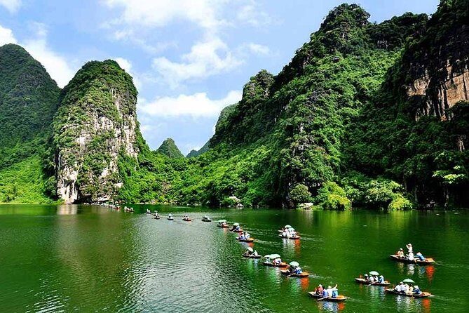 Trang An Cave Boat Trip - Hoa Lu Temple Full Day Tour - Food and Logistics: The Heart of the Experience