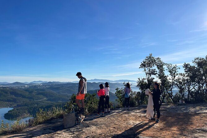 Trekking Pinhet - SUP/ Kayak at Tuyen Lam lake - Authentic Experiences and Authentic Guides