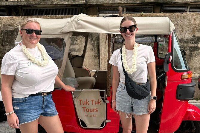 Tuk Tuk Private City Tour in Colombo - All-inclusive - The Experience in Practice