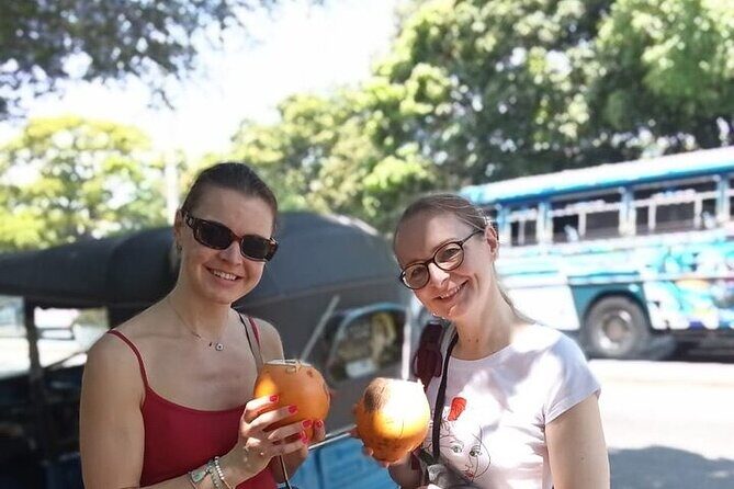 Tuk Tuk Private Tour Exploring Sri Lanka Capital of Colombo - What the Reviews Say