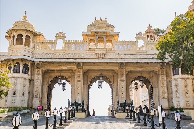 Udaipur Sightseeing Tour Package with Guide and Private Taxi - What’s Good and What’s Not?