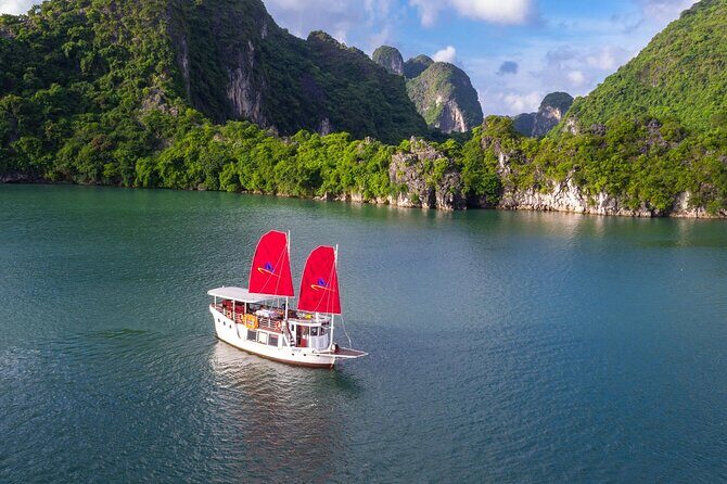 Unique Halong Private Day Cruise - Fishing Village, Kayak - What to Expect on the Day