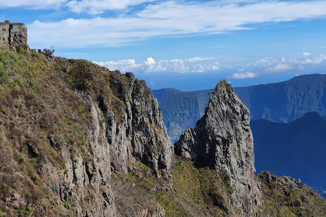 Unmissable and Unforgettable Visits to Reunion Island - Practical Details: Transportation, Cost, and Booking