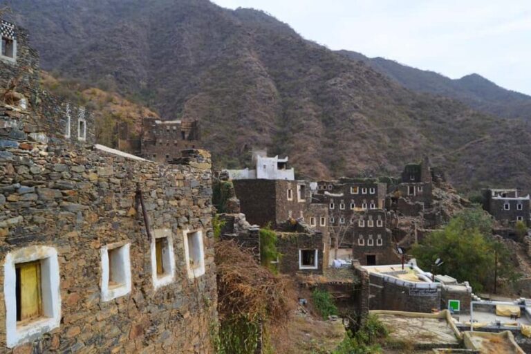 Visit Ancient Village of Rijal Almaa - How the Tour Adds Value