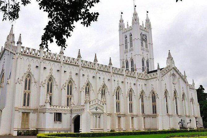 Visit Mother Teresa's house and Churches of Kolkata - Analyzing the Value