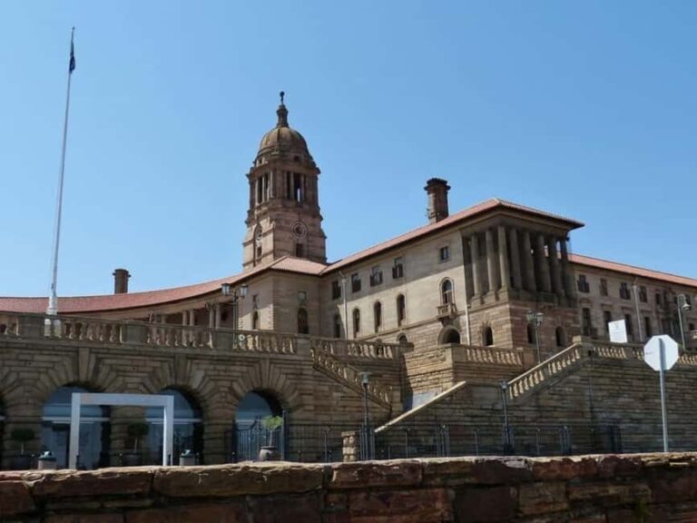 Voortrekker Monument and Pretoria City Tour - The Heart of Pretoria: Church Square and the Union Buildings