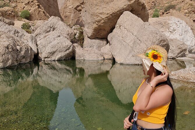 Wadi Al Arbeieen Sinkhole & Fins Beach Swim & Hike - Transport and Comfort