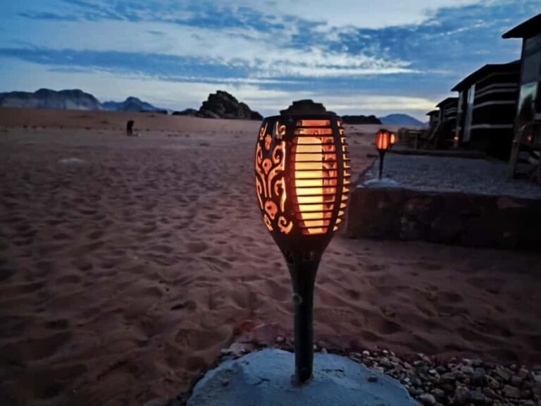 Wadi Rum: 1-Night Jeep Tour with Dinner and Breakfast - Who Is This Tour Best For?