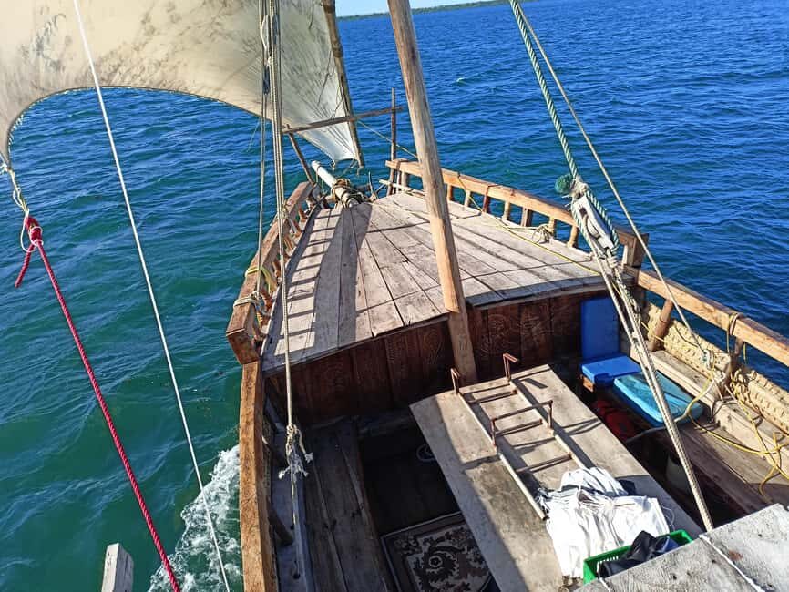 Wasini: Snorkelling & Dolphin Watching on a Dhow & Visit