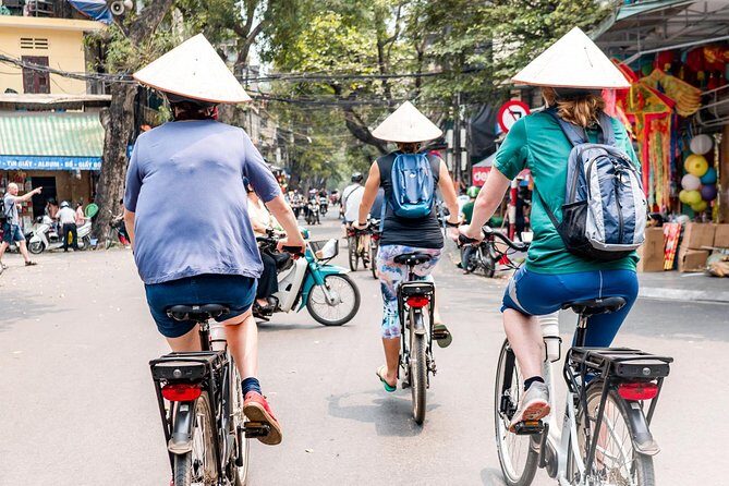 West Lake Journey by E-Bike - An In-Depth Look at the West Lake E-Bike Tour
