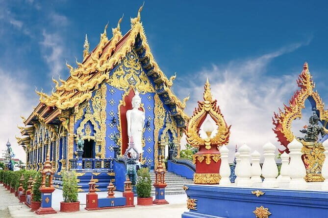 White Temple, Blue Temple, Black House 1-Day Trip from Chiang Mai - What the Tour Feels Like