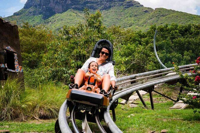 Wild South West Tour : SAFARI & TULAWAKA CASELA PARK & LE MORNE - Authentic Experiences and Authenticity
