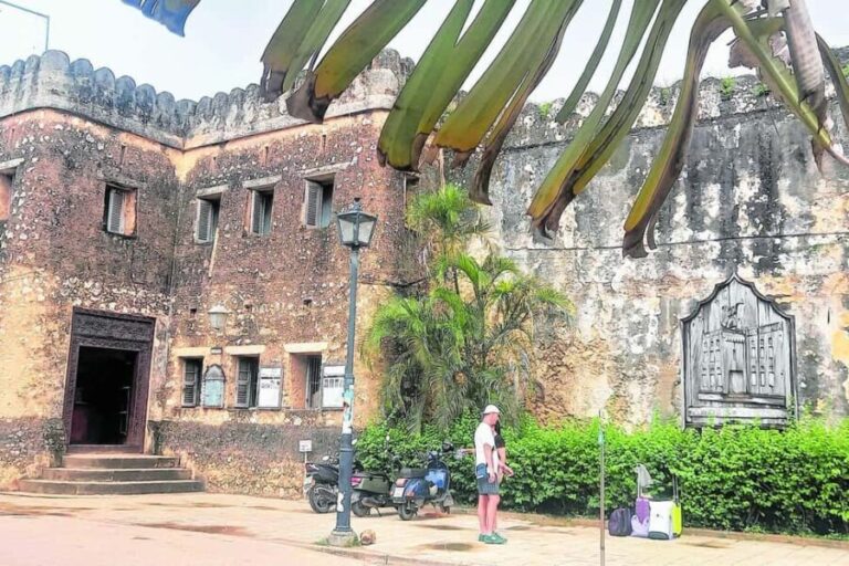 Zanzibar: Guided Stone Town Walk & Spice Plantation Tour - A Feast for the Senses: The Spice Plantation