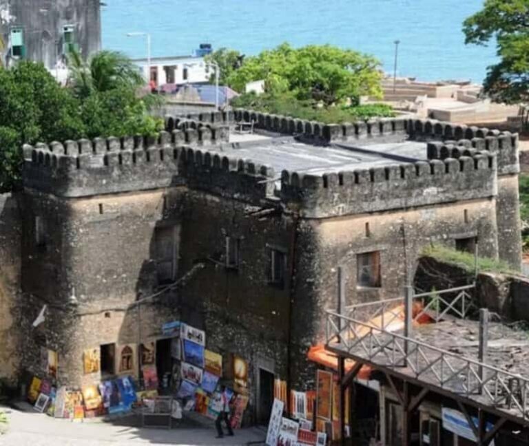 Zanzibar: Stone Town, Spice Tour & Prison Island - Prison Island: Meeting Giants and Exploring History