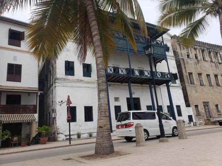 Zanzibar: Stone Town Walking Tour With Heritage Tour Guide - Why This Tour Offers Good Value