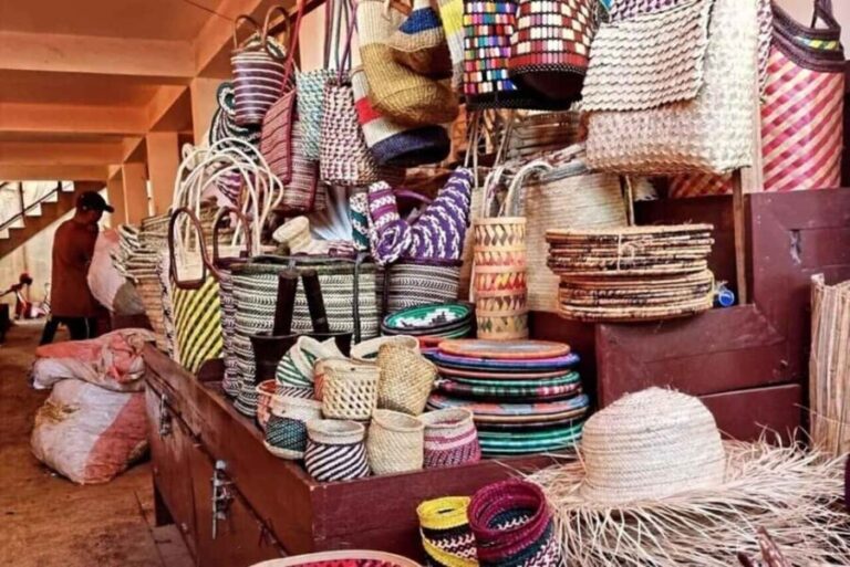 Zanzibar: Stone Town Walking Tour with Shopping & Urojo - What to Expect: A Detailed Breakdown