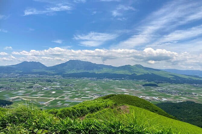 1 Day Aso 3 Sights Private Tour from or to Kumamoto - A Closer Look at the Itinerary