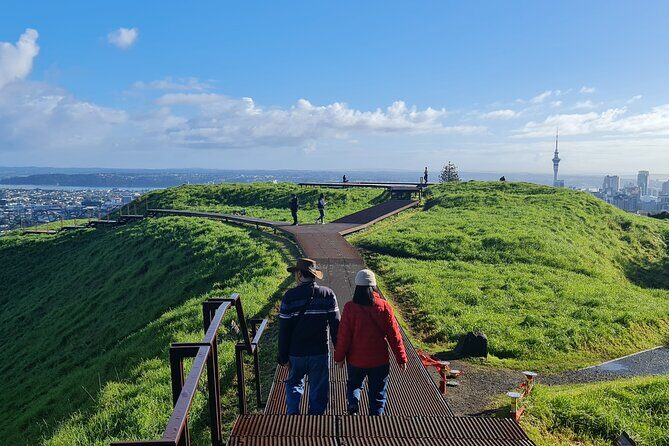 2025 Award Winning: Auckland City Highlights Half Day Tour - Mount Eden