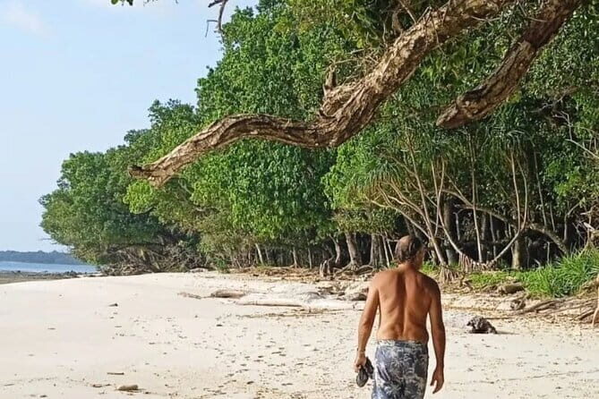 3-Day Ujung Kulon National Park Private Guided Tour - What Makes This Tour Stand Out?