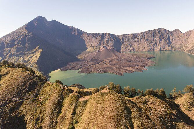 3 Days Tour in Mount Rinjani Summit with Lake Hiking - What Makes This Tour Stand Out