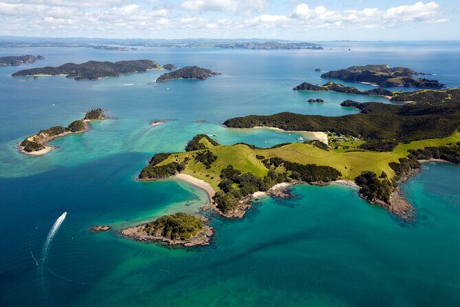3 Hours // Hole in the Rock Cruise & Bay of Islands Tour - Detailed Itinerary and What to Expect