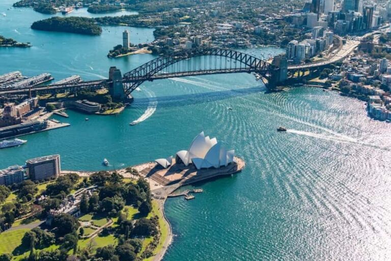 30-minute Private Sydney Harbour Helicopter Tour for 2 - Who This Tour Is Best For