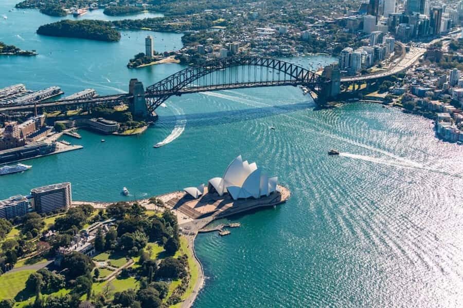 30-minute Private Sydney Harbour Helicopter Tour for 2 - Who This Tour Is Best For