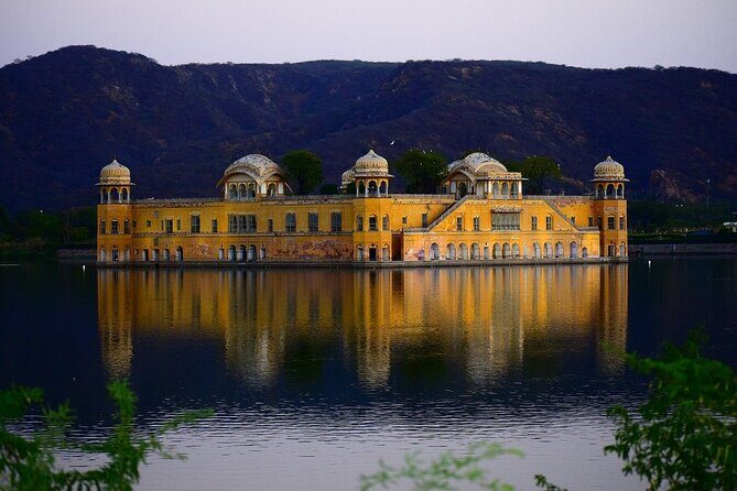 4-Day Golden Triangle Jaipur Agra and Delhi Tour - Day 3: From Jaipur to Agra via Abhaneri and Fatehpur Sikri