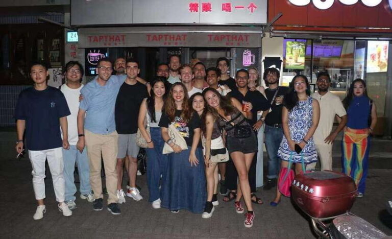 4-Hour Shanghai Pub Crawl (bars & nightclub hopping) - Who Should Consider This Tour?