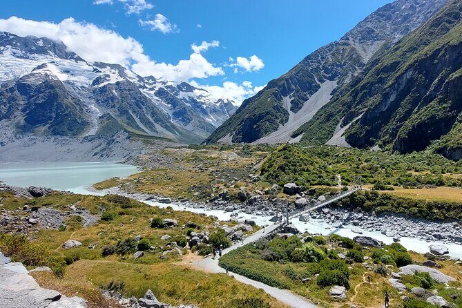 6 Day South Island New Zealand Private Tour from Auckland - Day 1: Christchurch and the Coastal Gems