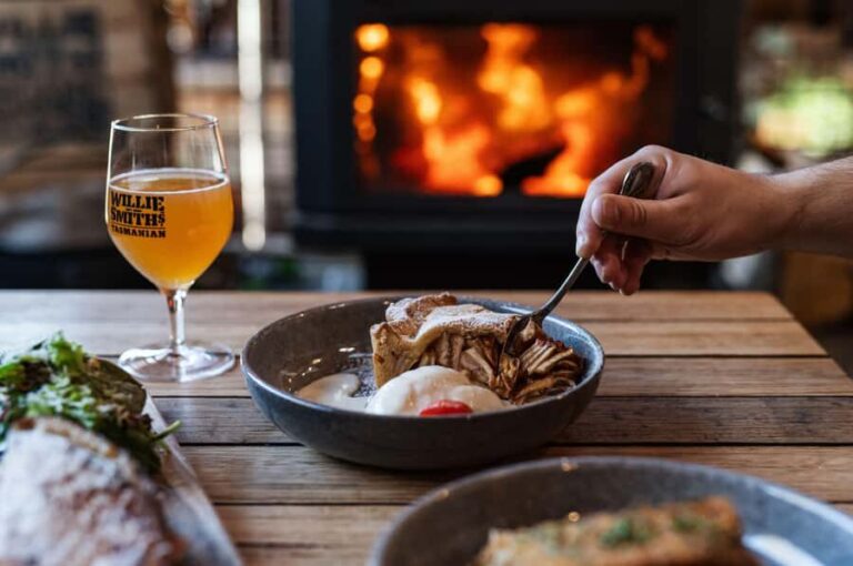 6 Day Tassie Tour Bundle: Island Icons - Day 3: Coastal Scenery & Unique Wildlife on Bruny Island