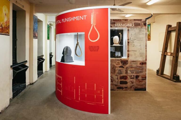 Adelaide: Ghosts, Dark Secrets and Paranormal Hunt Gaol Tour - Ghost Hunting and Paranormal Activity