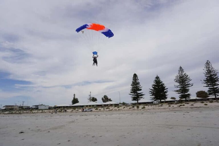 Adelaide: Tandem Skydive over Wallaroo Beach, Beach Landing - The Logistics: What You Need to Know