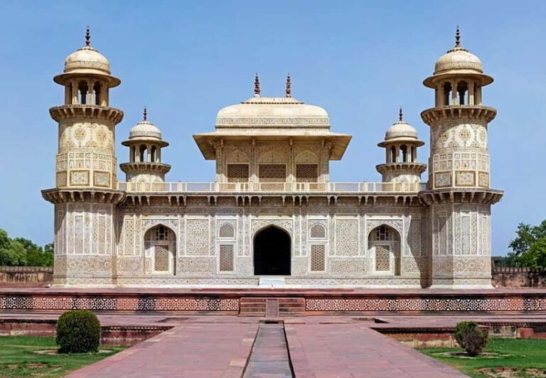 Agra: Tour Guide in Agra full-day - 8 Hours - What Makes This Tour Stand Out?