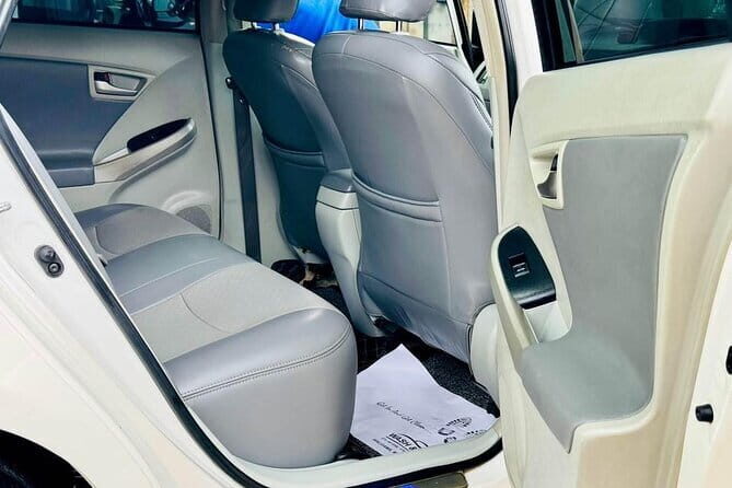 Airport Taxi Transfers from Colombo Airport to Nuwara Eliya - The Experience and Comfort