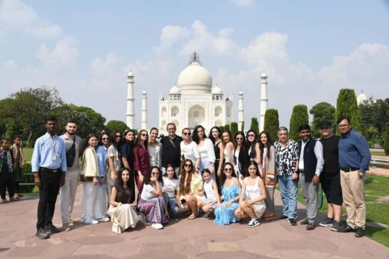 All Inclusive Taj Mahal & Agra Tour by Superfast Train - Visiting the Taj Mahal: An Iconic Marvel