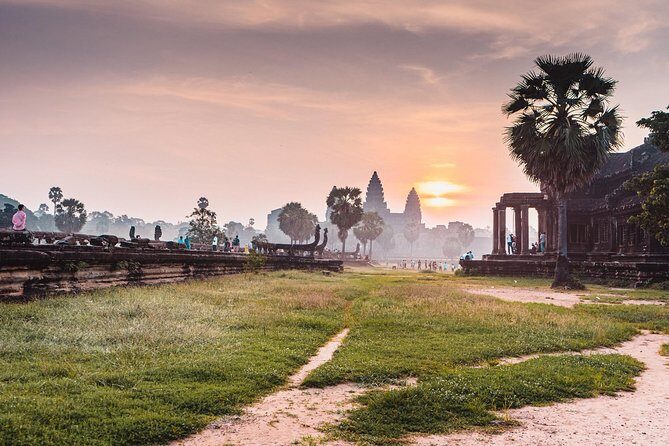 Angkor Wat Small-Group Sunrise Tour from Siem Reap - Transportation and Group Size: Why It Matters