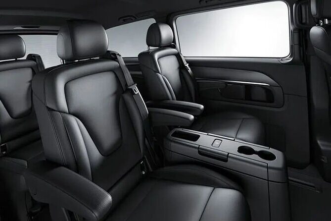Arrival Private Transfer: Auckland Airport AKL to Auckland City by Luxury Van - Why You Might Choose This Transfer