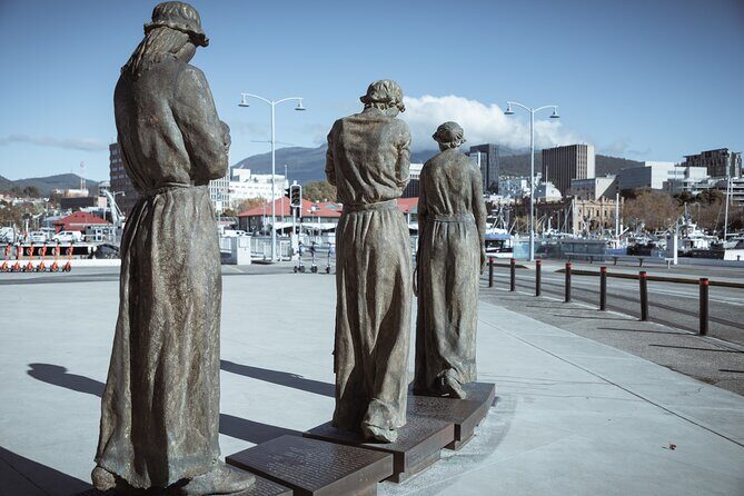 Art and History Trail Walking Tour in Tasmania - The Experience in Practice