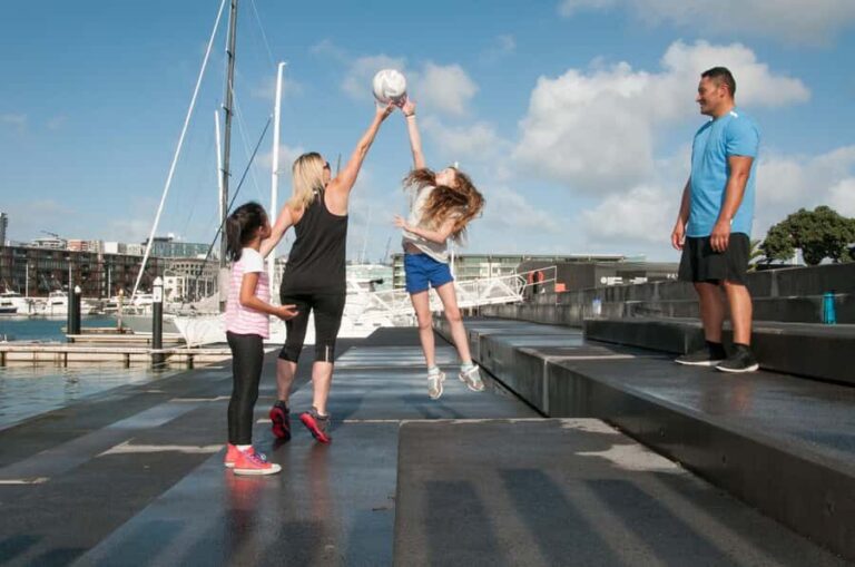 Auckland Family Tales: Private Stroll in the City of Sails - Artistic Inspiration at Auckland Art Gallery