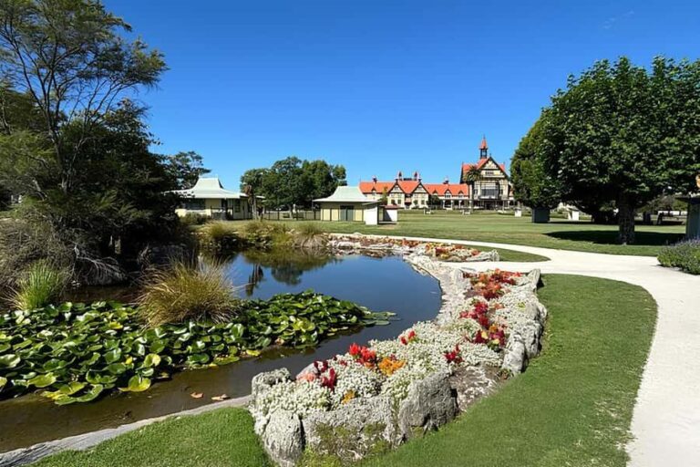 Auckland: Rotorua, Taupo, Waiotapu & Huka Falls Private Trip - What’s Included and How It Works
