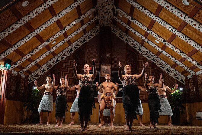 Auckland: Te Puia Rotorua & Waitomo Caves Small Group with Lunch - Waitomo Glowworm Caves: A Must-See Underground Marvel