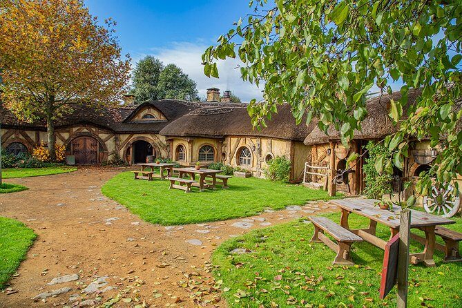 Auckland to Rotorua via Hobbiton Movie Set Tour - One Way - Detailed Review
