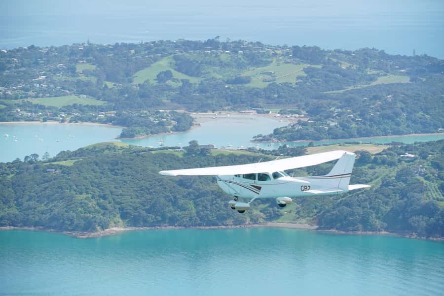 Auckland: Waiheke Island Wine and Food Tasting with Flights - Why This Tour Offers Great Value