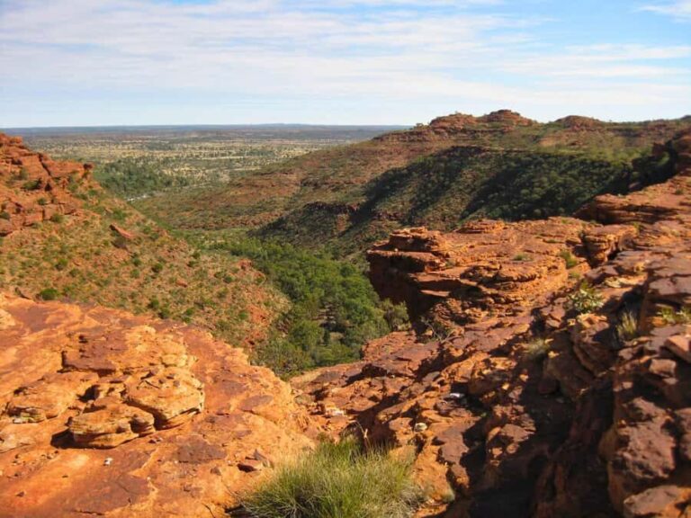 Ayers Rock: 3 Day 2 Night Kings Canyon Experience - Setting Out to Kings Canyon: The First Day