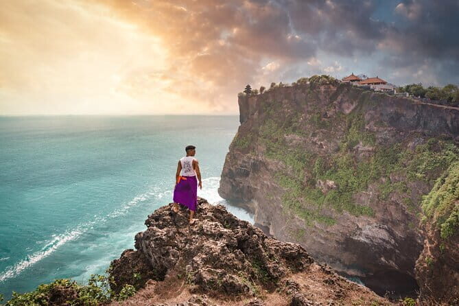 Bali: The Best Uluwatu Sunset, Kecak Dance and Dinner in Jimbaran - Who Will Love This Tour?