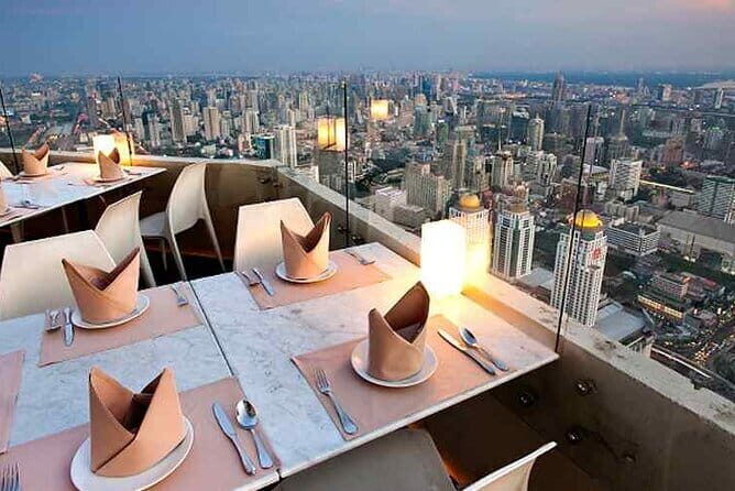 Bangkok Sky Buffet at Baiyoke Sky Admission Ticket - The Dining Experience: What You Can Expect