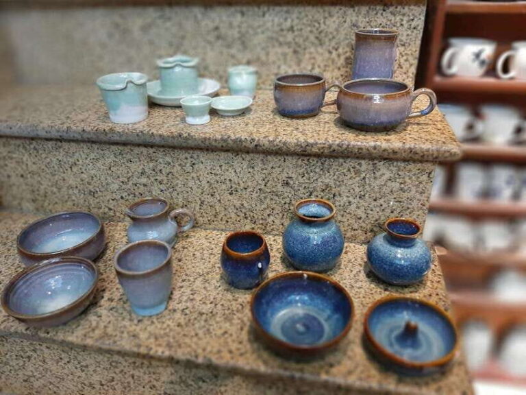 Bat Trang Ceramics and pottery workshop in Hanoi Old Quarter - What the Experience Looks Like