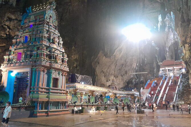 Batu Cave and Kuala Lumpur Heritage Tour by Train and Walking - The Experience: What We Loved